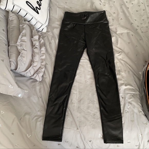 Faux Leatherleggings - Picture 4 of 5